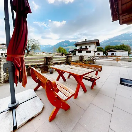 Mountain Oase Apartment Fuegen